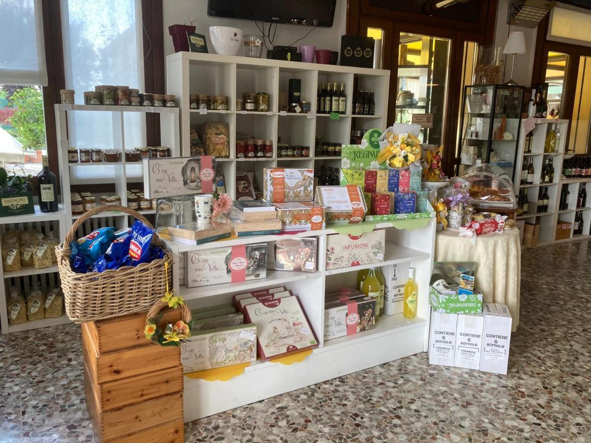 Locanda Al Santuario Peschiera del Garda Bagian luar foto