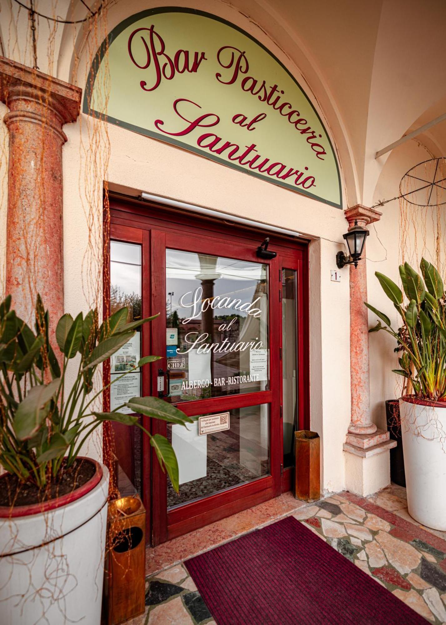 Locanda Al Santuario Peschiera del Garda Bagian luar foto