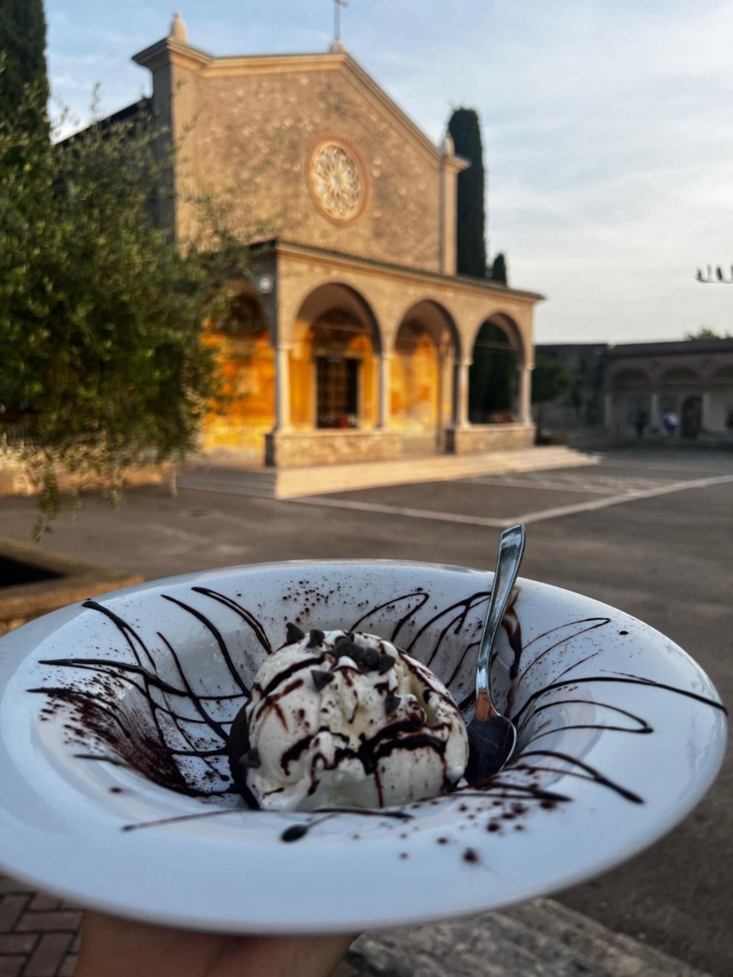 Locanda Al Santuario Peschiera del Garda Bagian luar foto
